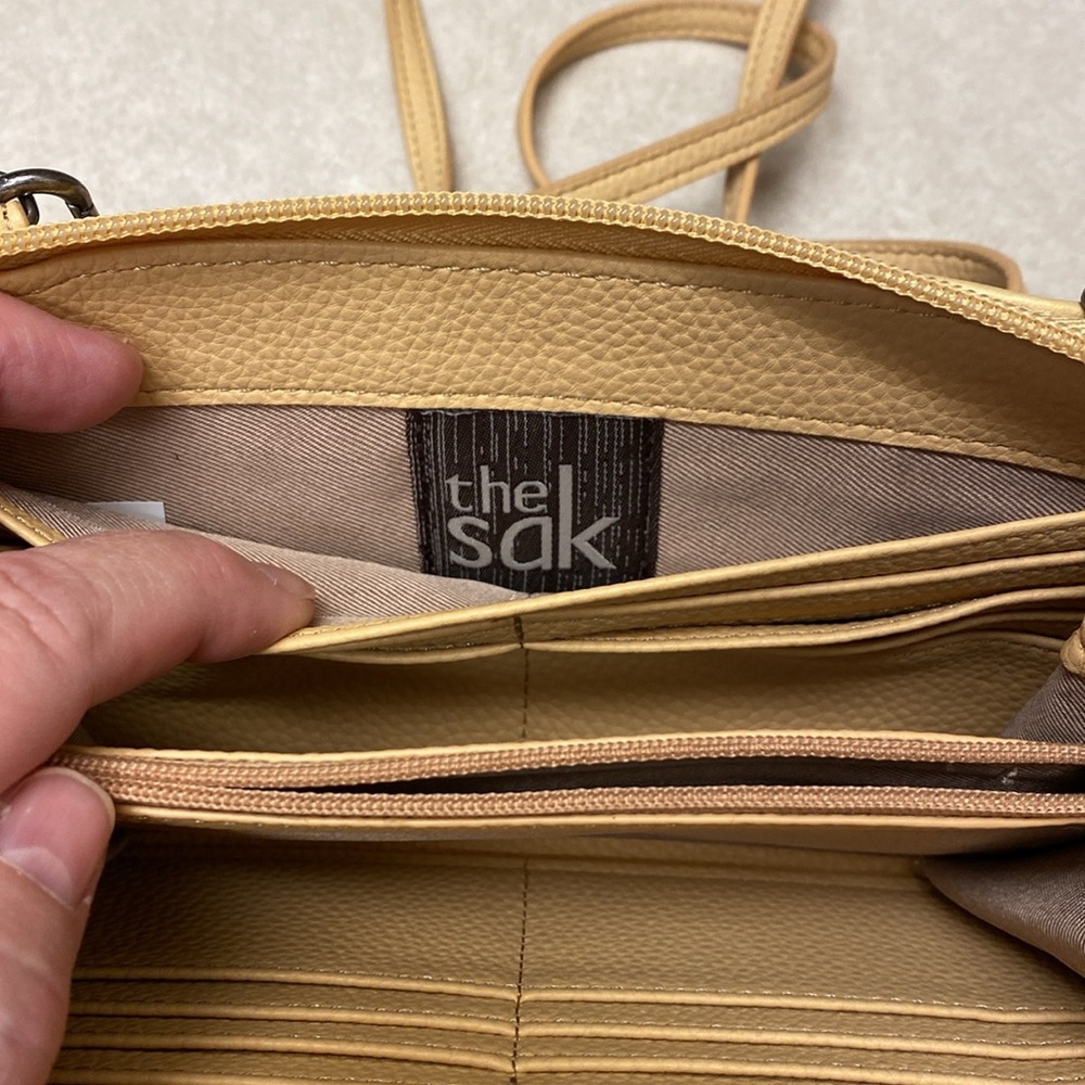 The Sak wallet and organizer - Picture 3 of 4